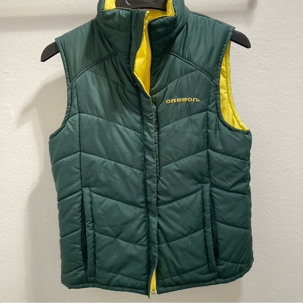 Oregon Ducks Columbia Reversible Vest